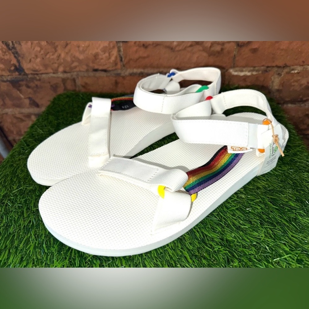 New Men's Teva Universal Rainbow Water Strap Sandal F16221B White Size 12